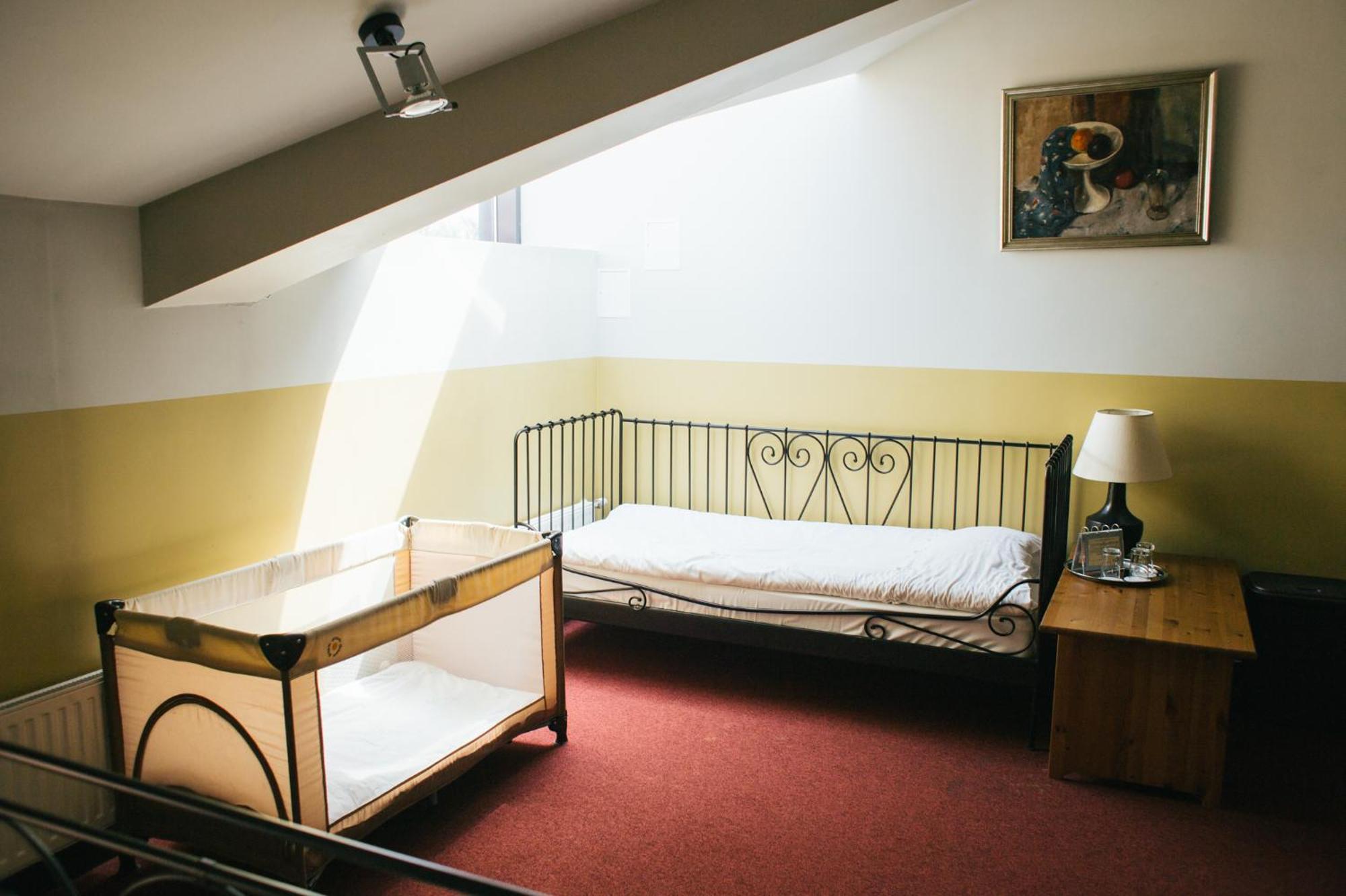 Kuldigas Metropole Hotell Rum bild