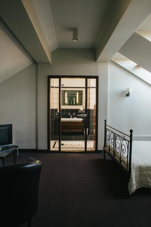 Kuldigas Metropole Hotell Rum bild
