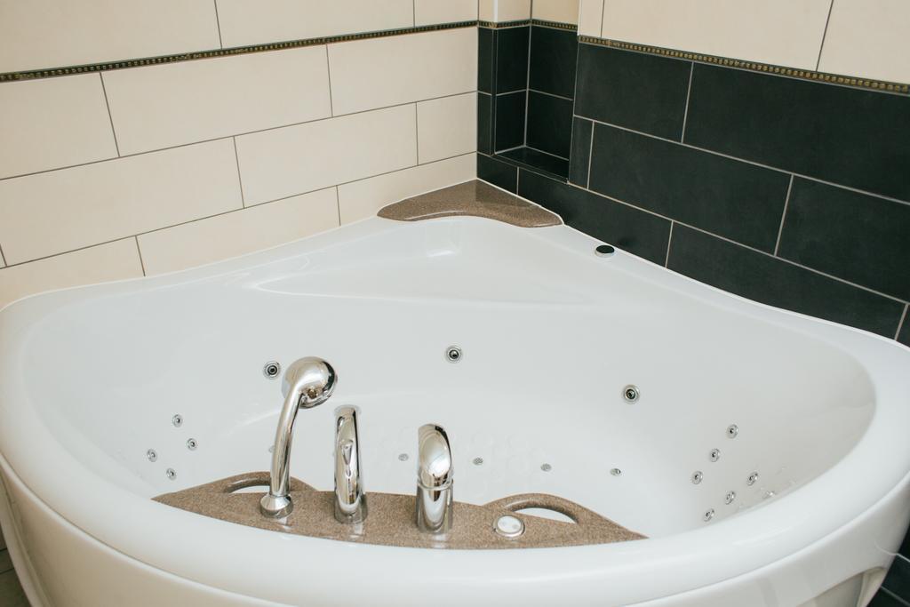 Kuldigas Metropole Hotell Rum bild