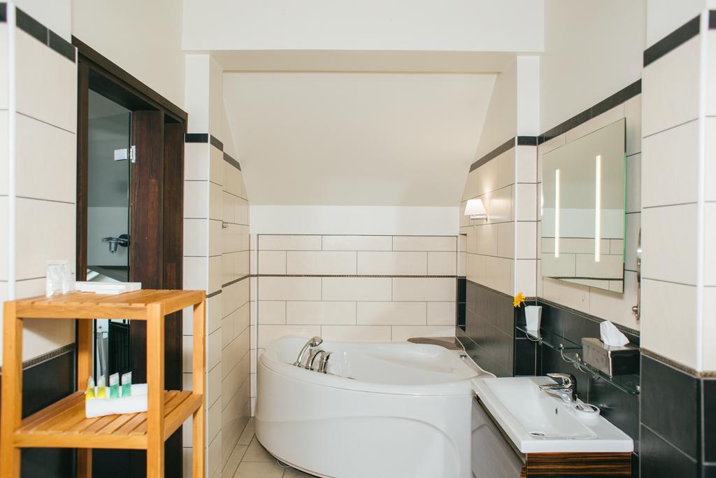 Kuldigas Metropole Hotell Rum bild
